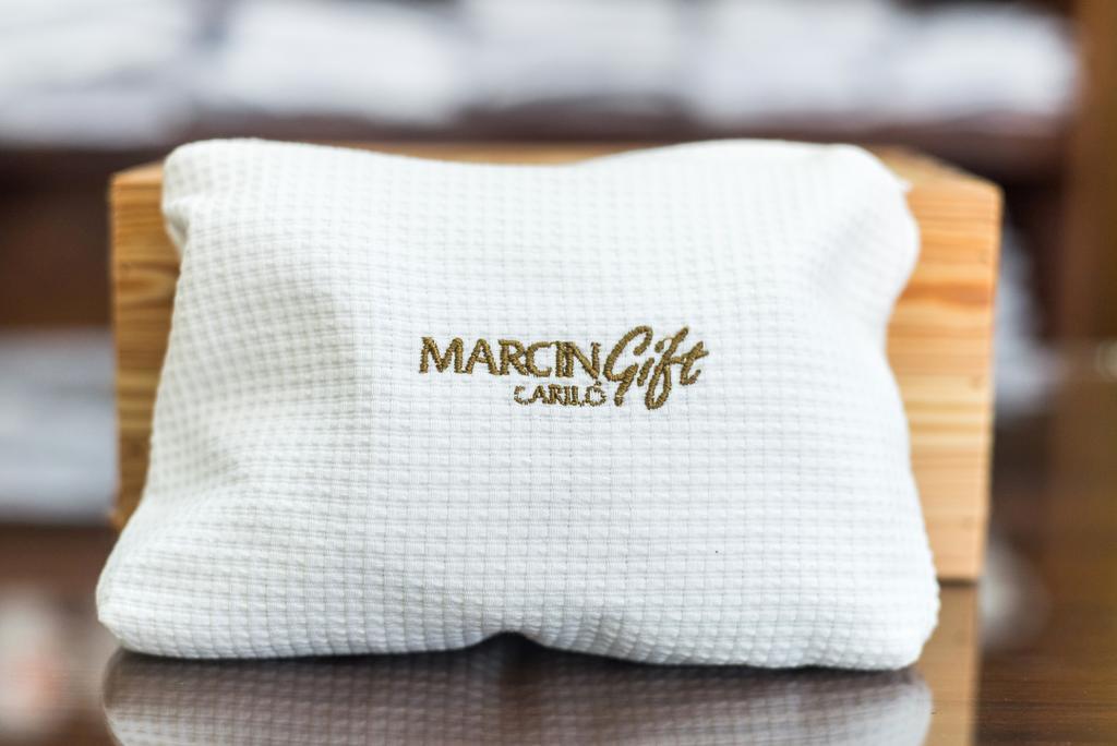 Marcin 4*
